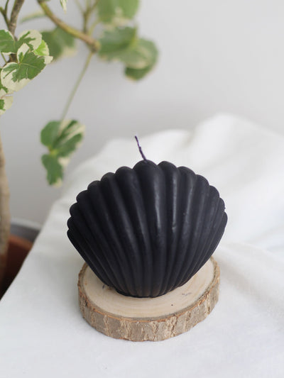 Black Shell Candle