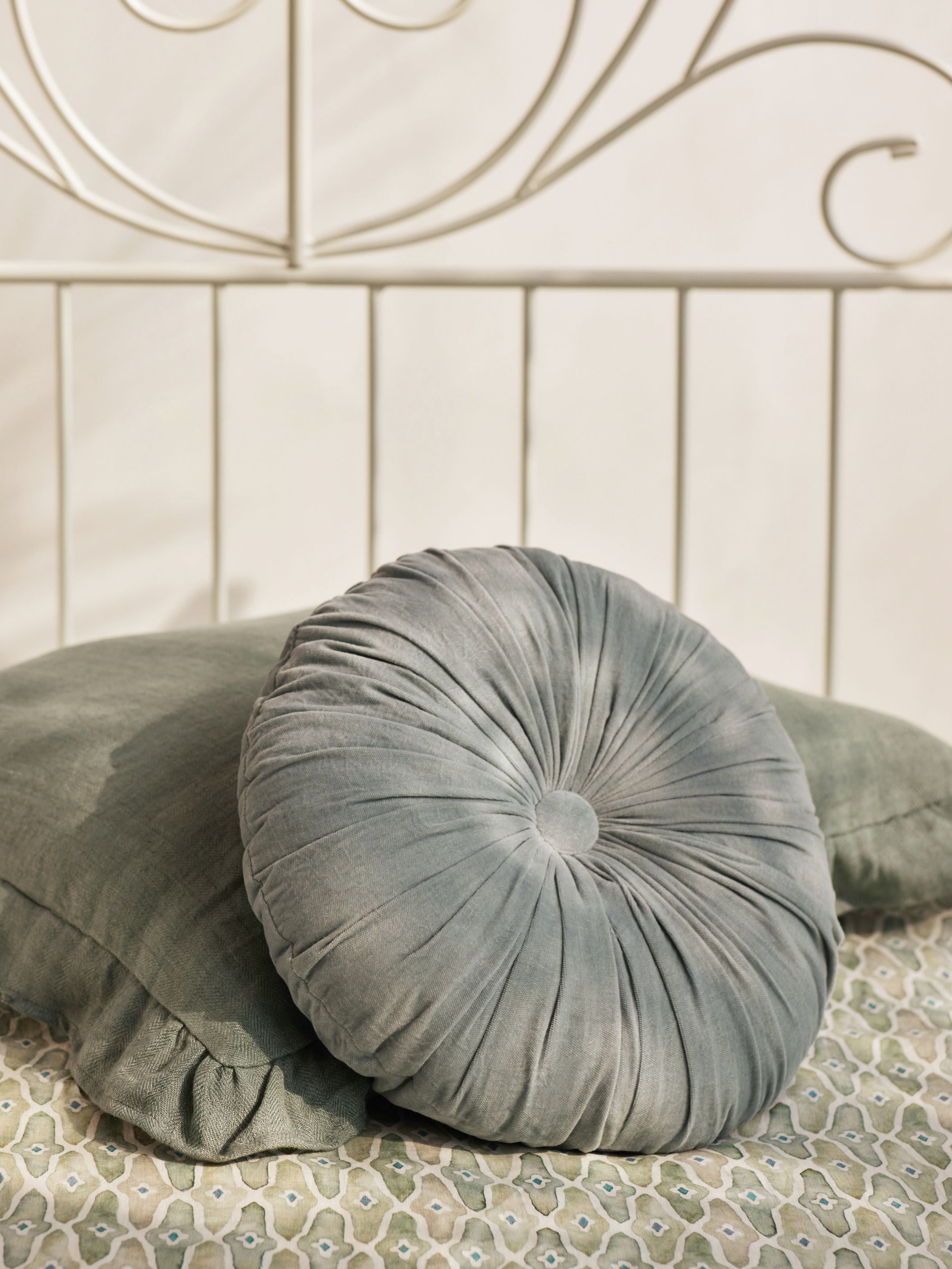 Pillow Cover - Ruffle Linen