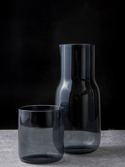 Eva Carafe - Smoke