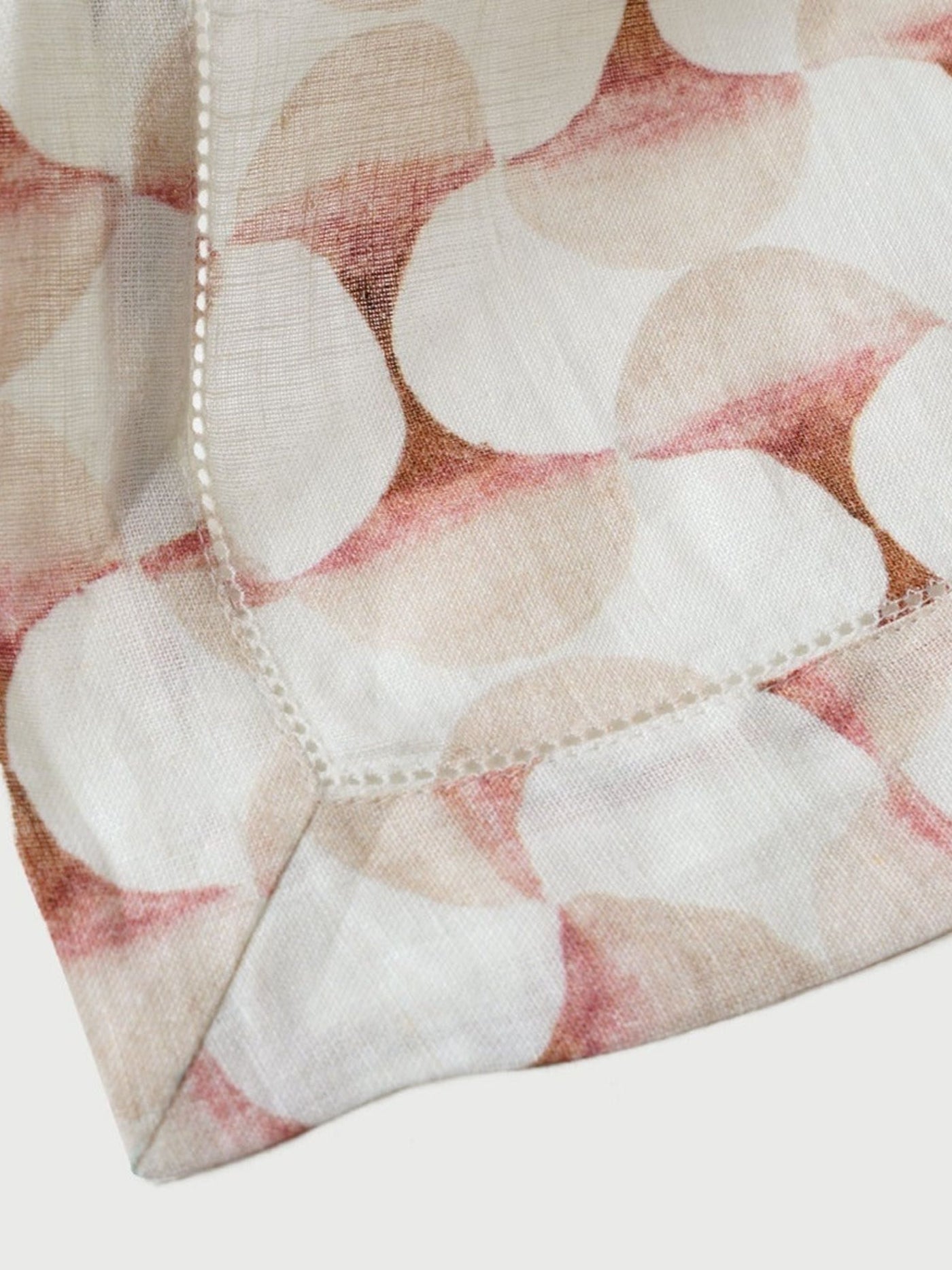 Cove Blush Table Cover
