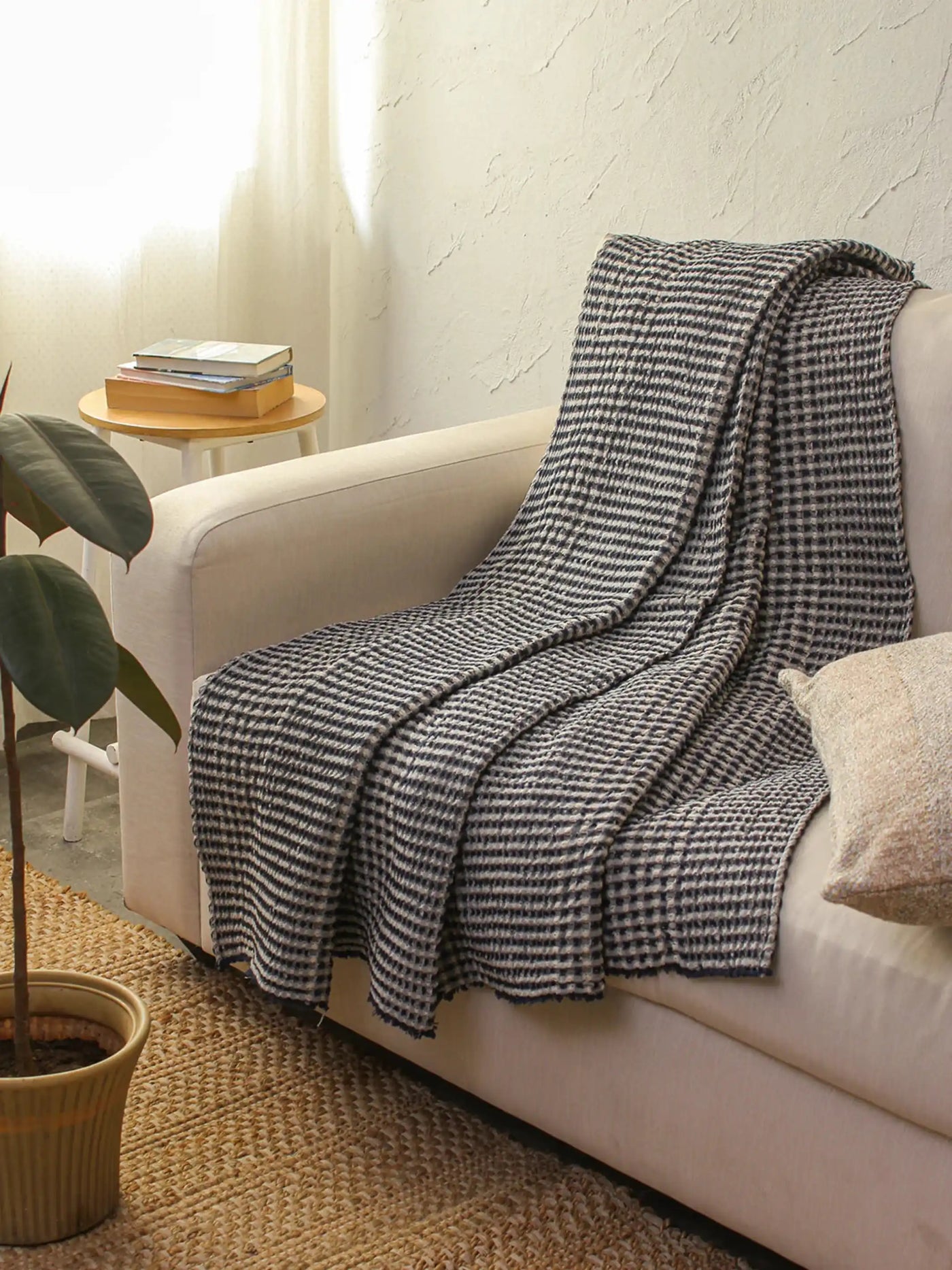 Throw - Karakoram  Natural/Blue
