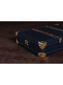 Amorous Sole Necklace Trunk