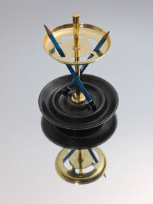Bau Pen Stand