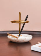 Bau Pen Stand