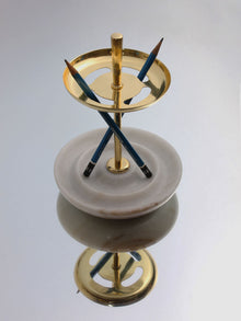 Bau Pen Stand
