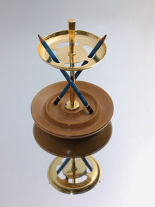 Bau Pen Stand