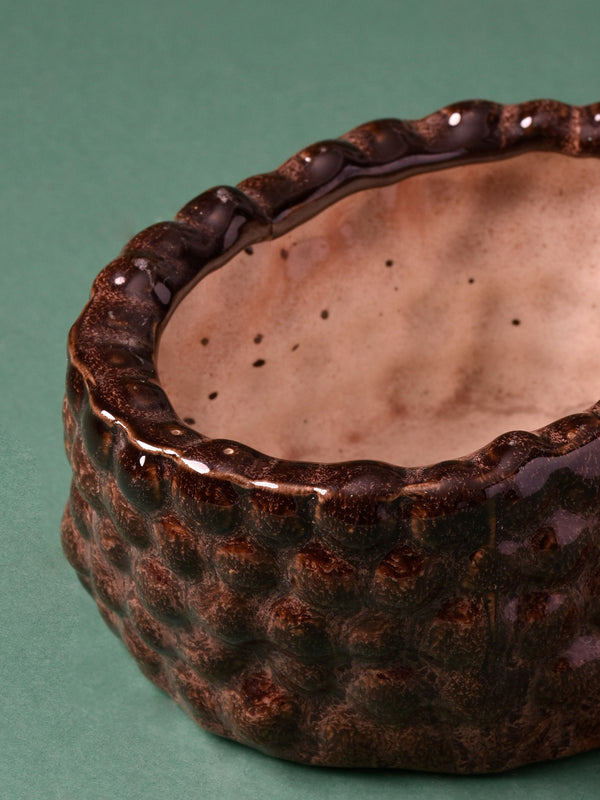 Beaded Oval Well Planter