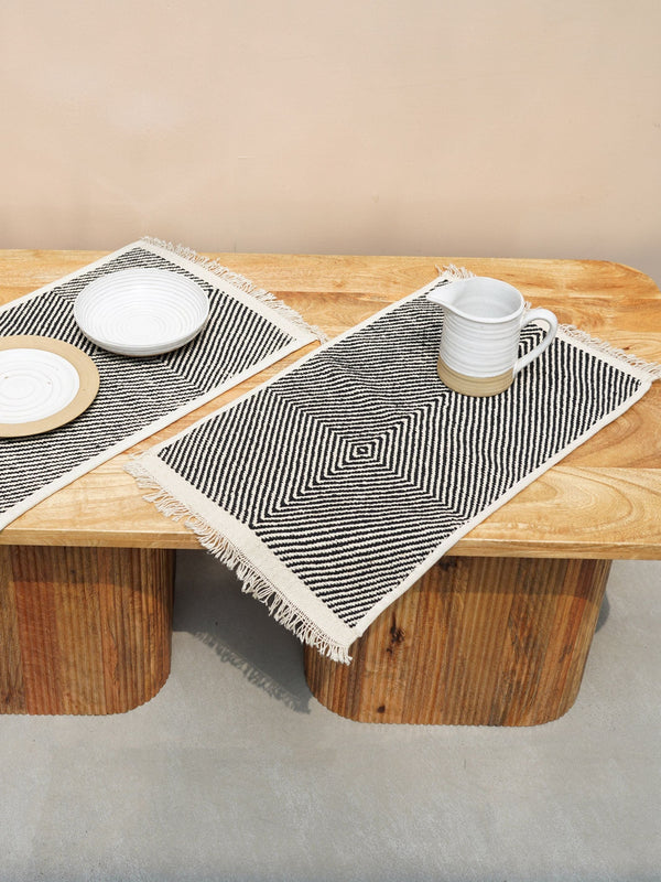 Black and White Table Mat