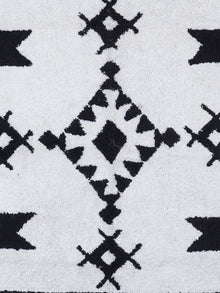 Blatt Tufted Rug
