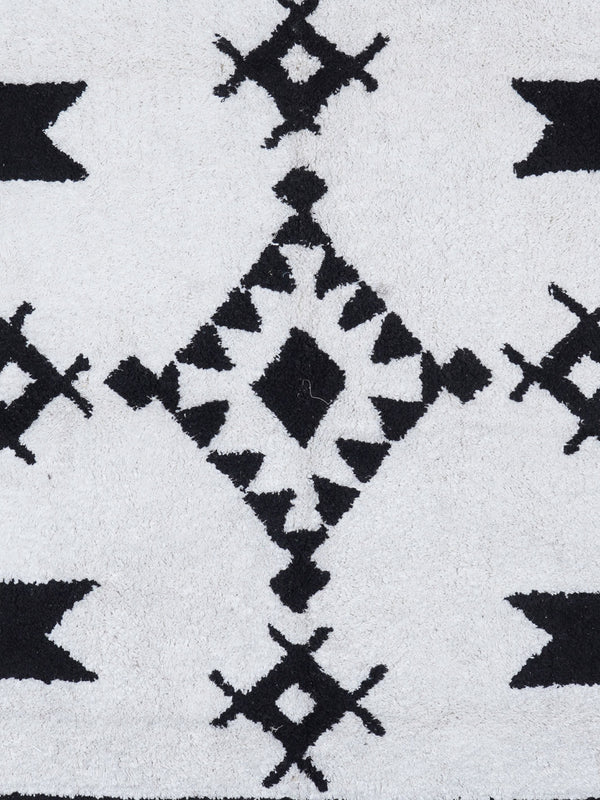 Blatt Tufted Rug