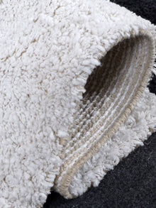 Blatt Tufted Rug