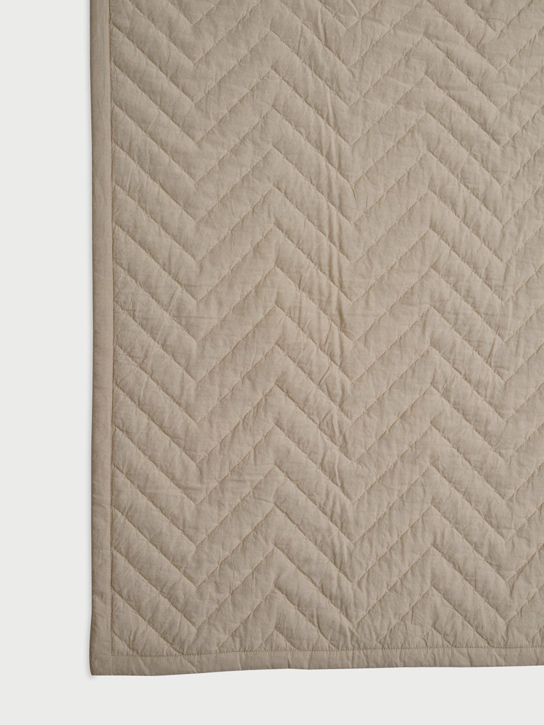 Quilted Bedding Set - Chevron Blush