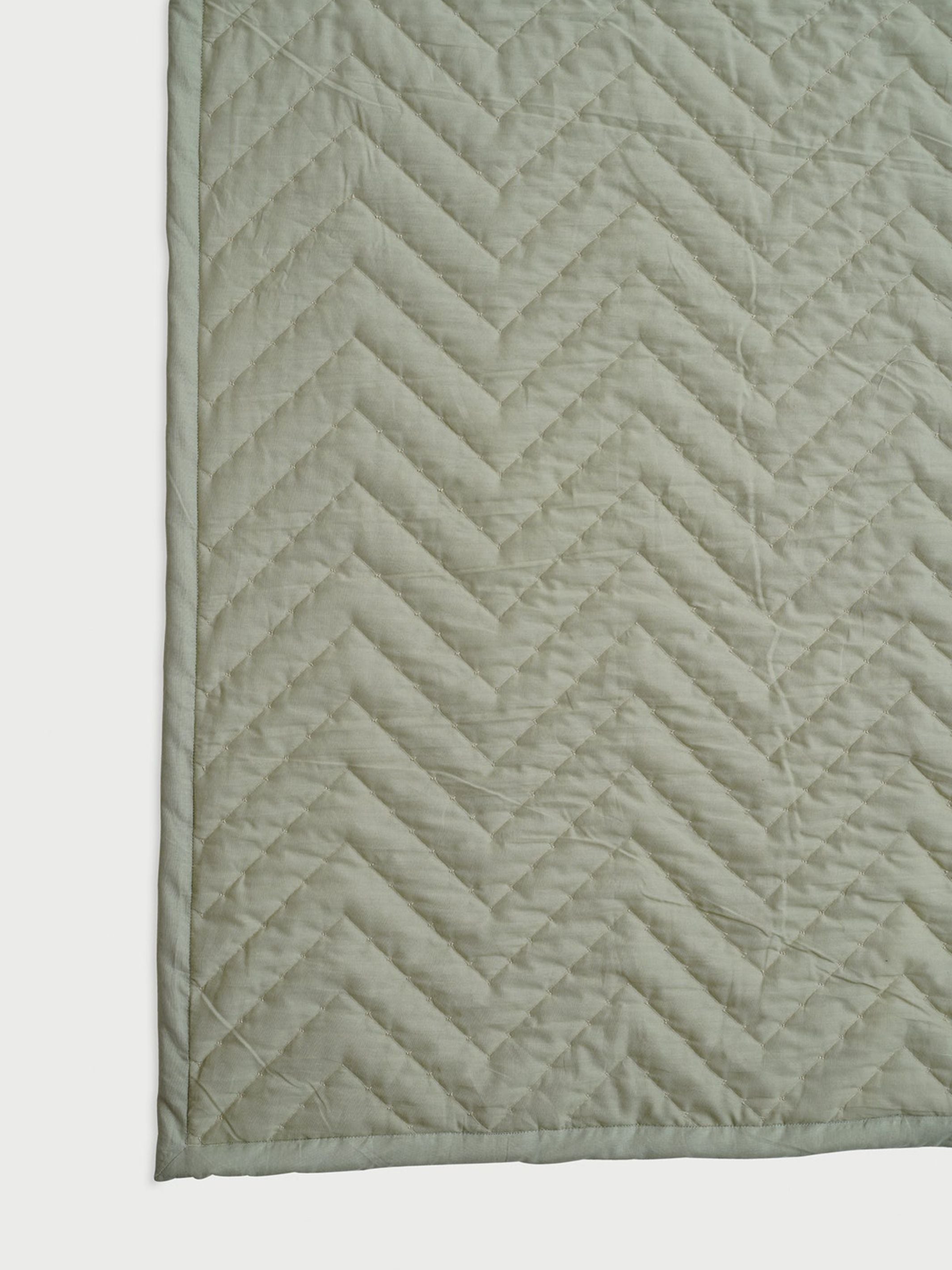 Quilted Bedding Set - Chevron Green