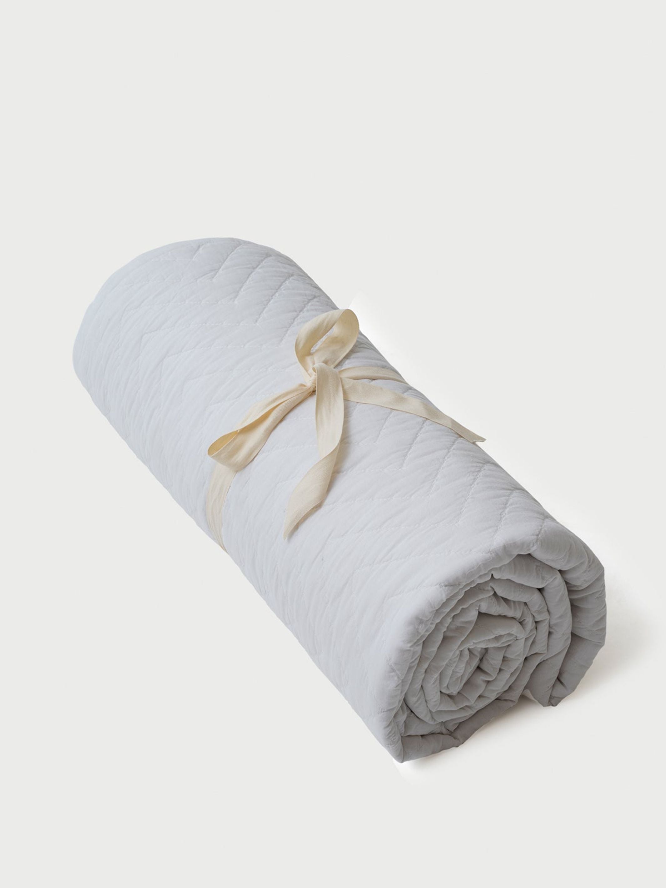 Quilted Bedding Set - Chevron Ivory