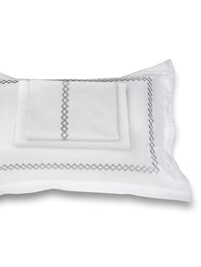 Bedsheet - Cubes White