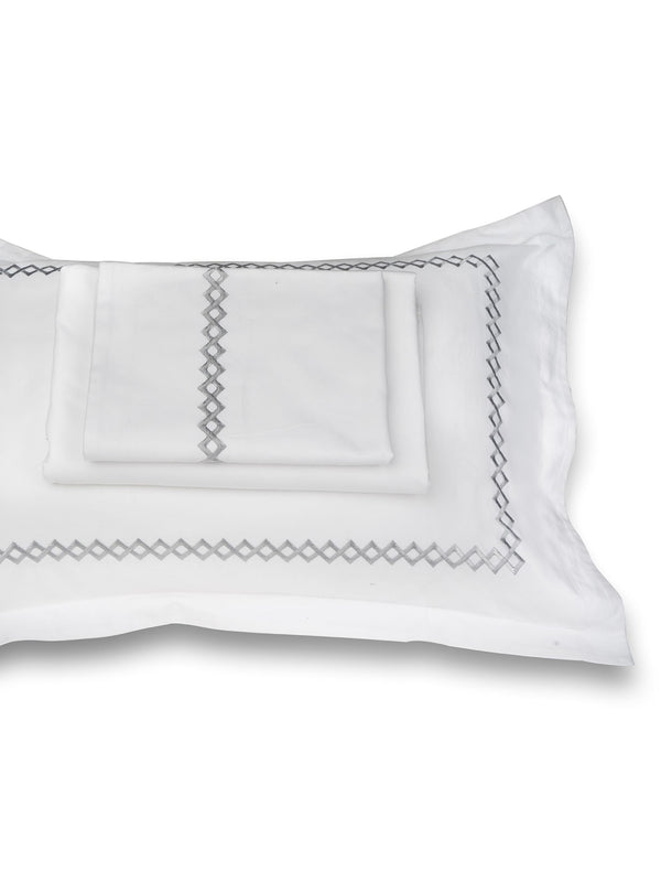 Bedsheet - Cubes White