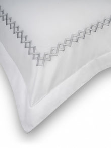 Bedsheet - Cubes White