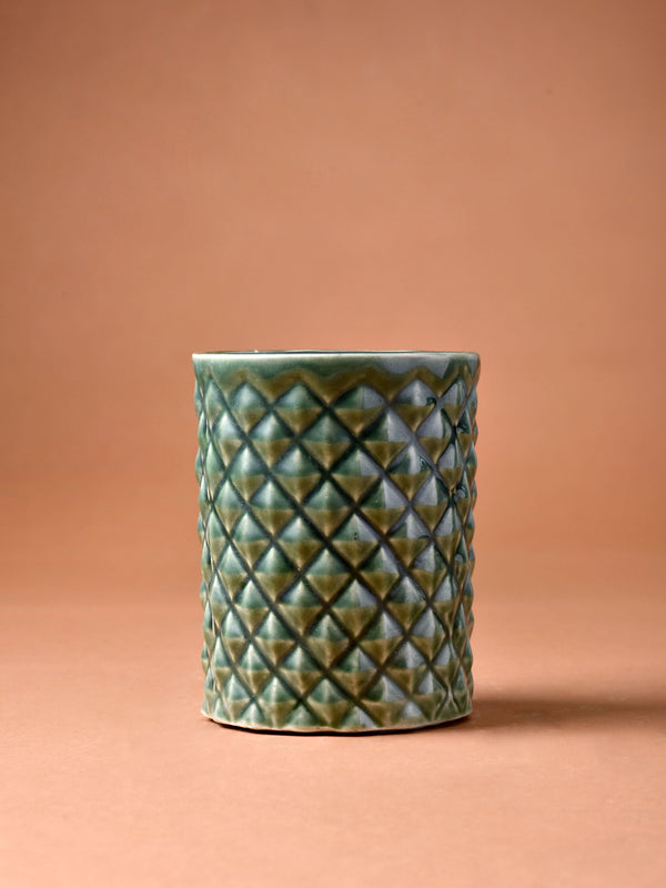 Diamond Groove Planter