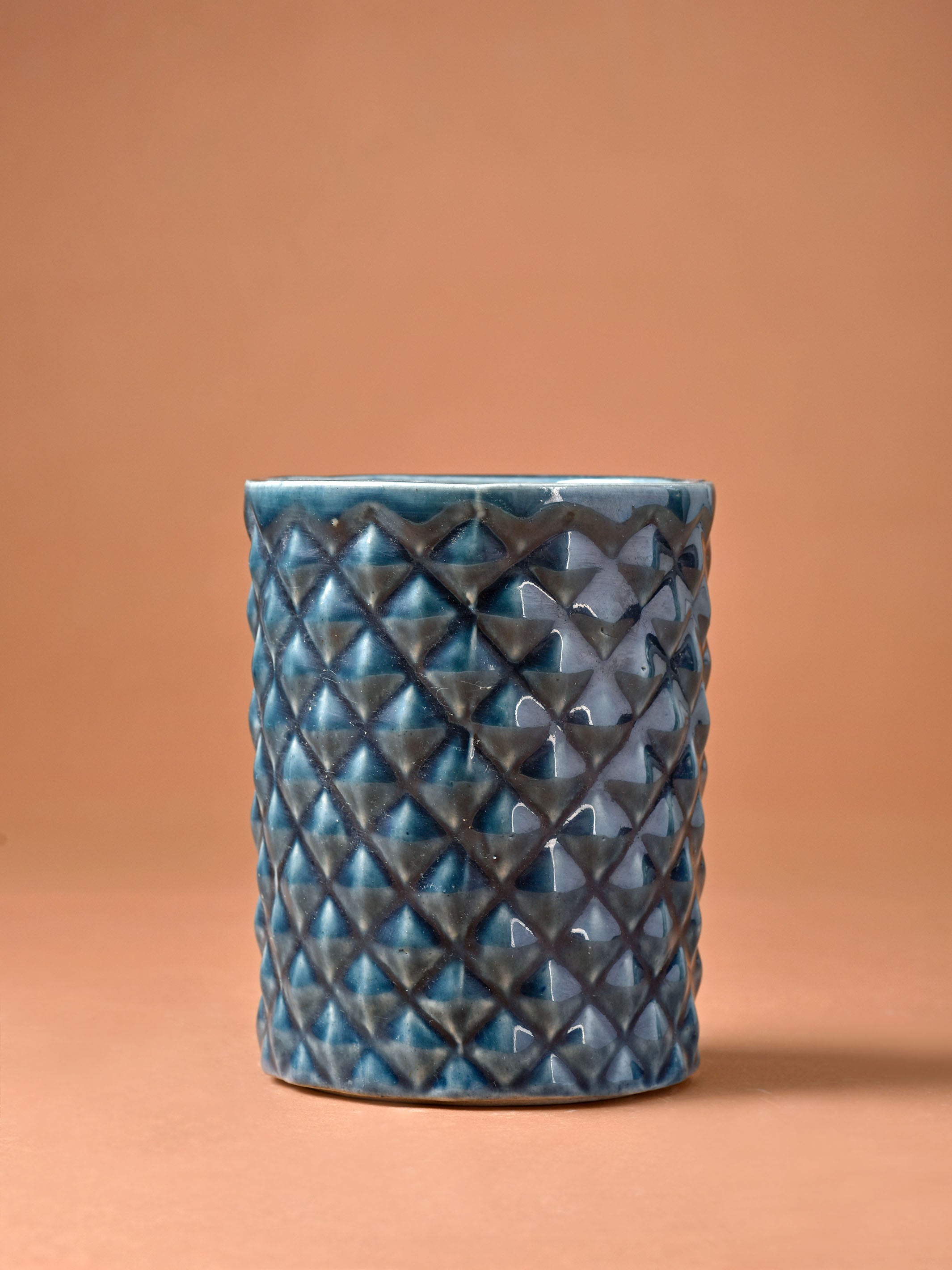 Diamond Groove Planter
