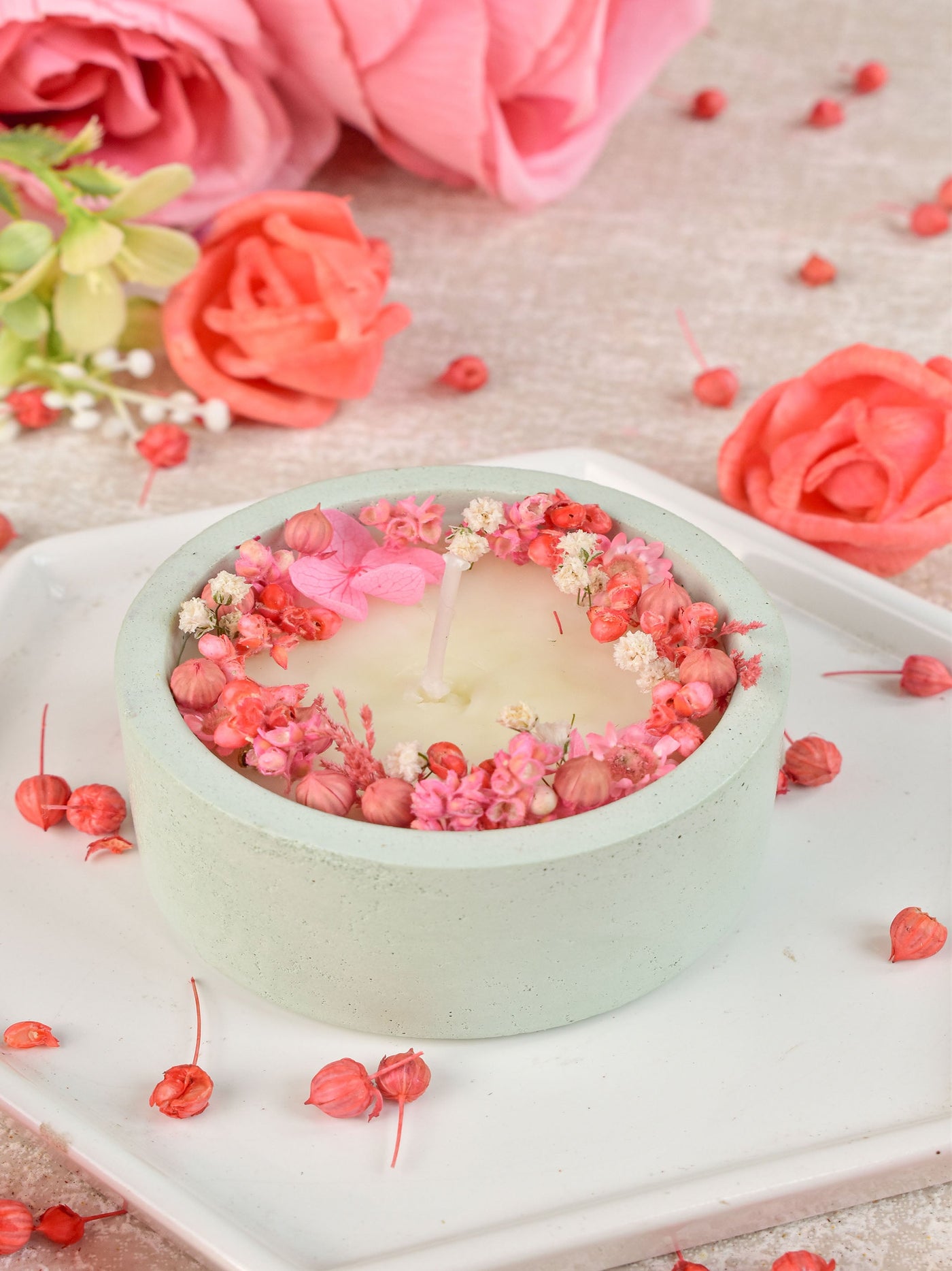 Dryflower & Soy Wax Candle In Concrete Jar