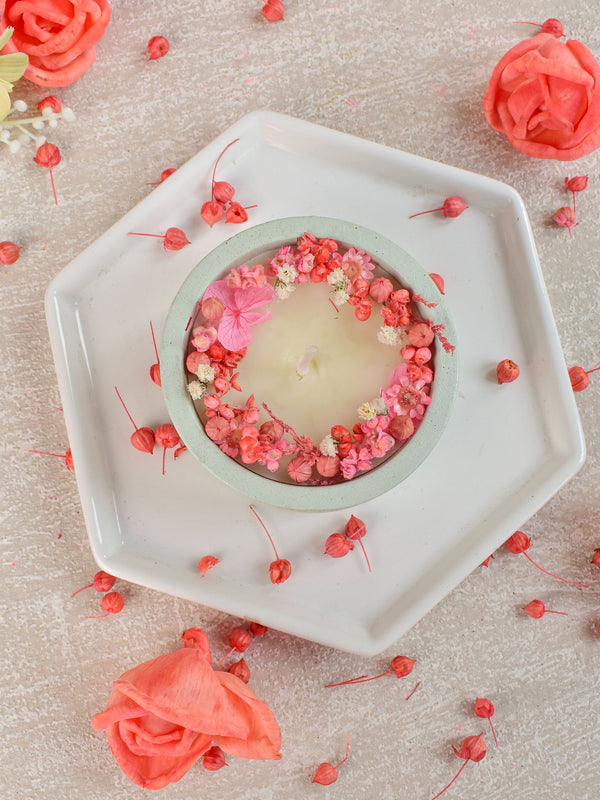 Dryflower & Soy Wax Candle In Concrete Jar