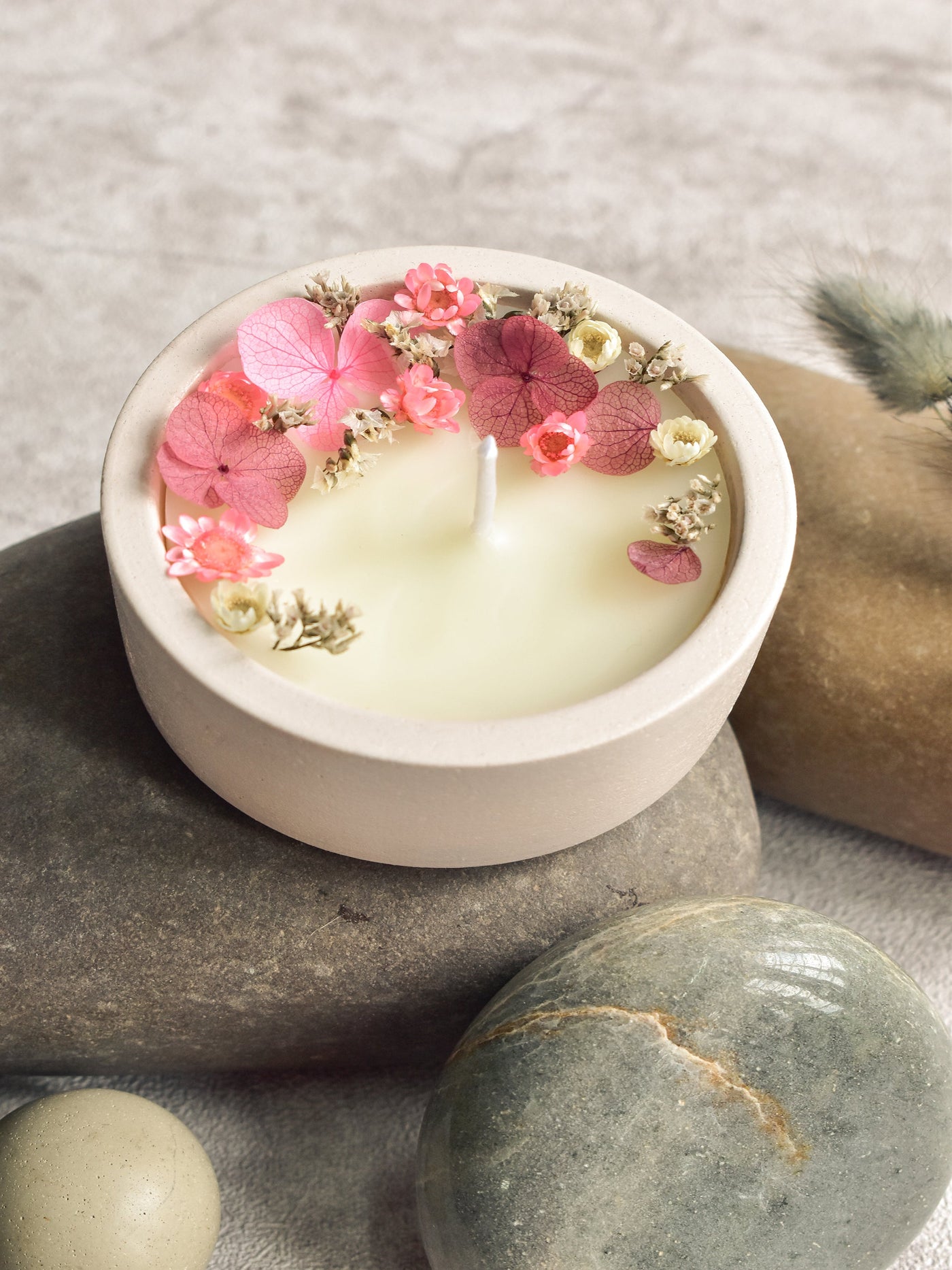 Dryflower & Soy Wax Candle In Small Concrete Jar