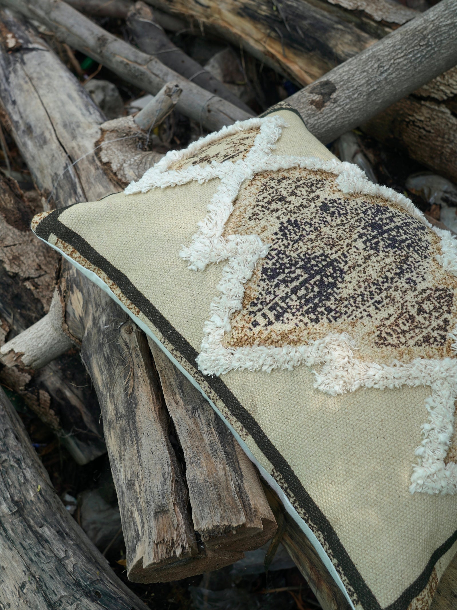 Edger Embroidered Pillow Cover