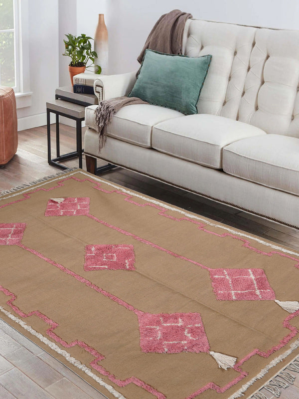 Garis Tufted Rug
