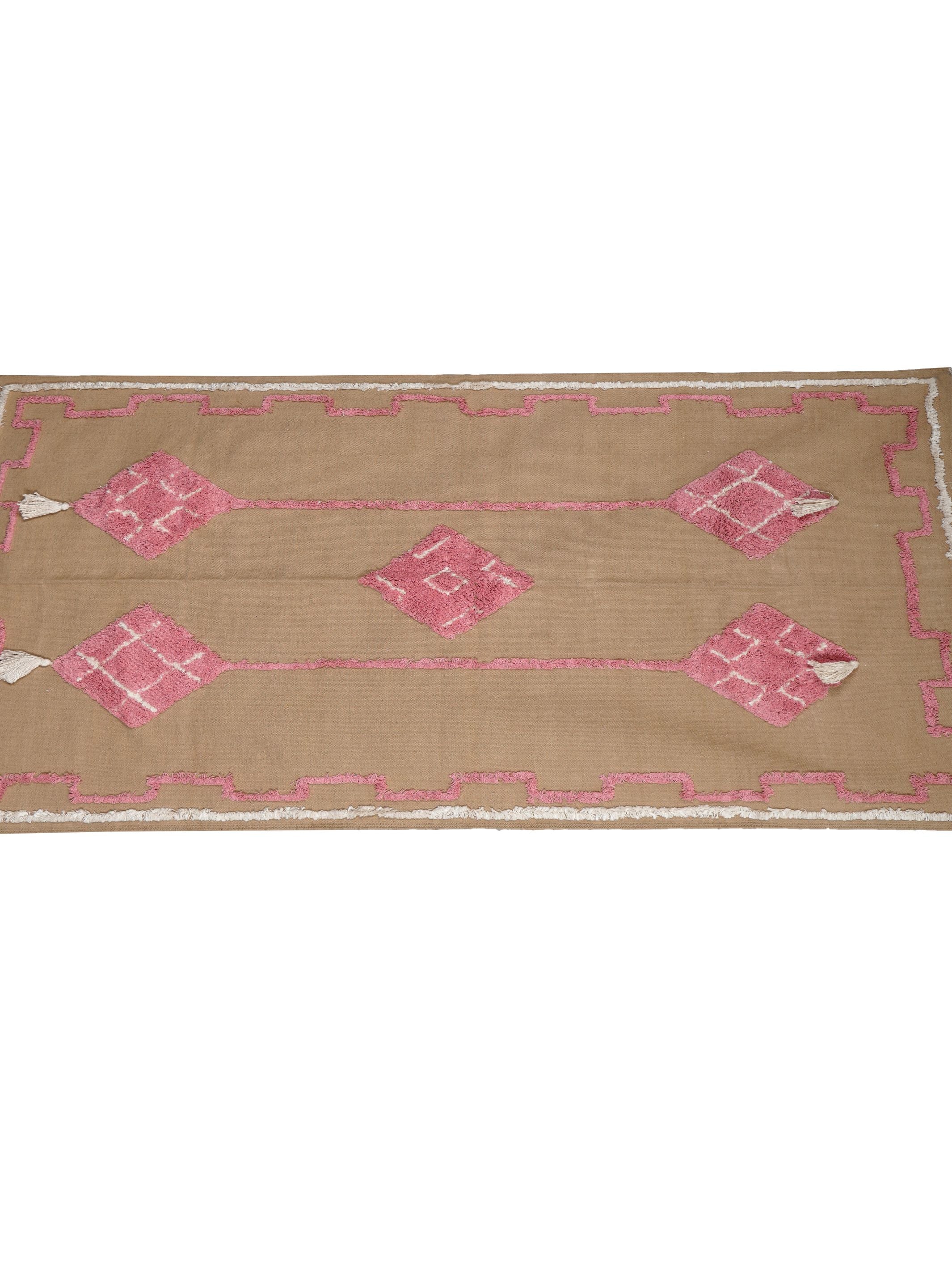 Garis Tufted Rug