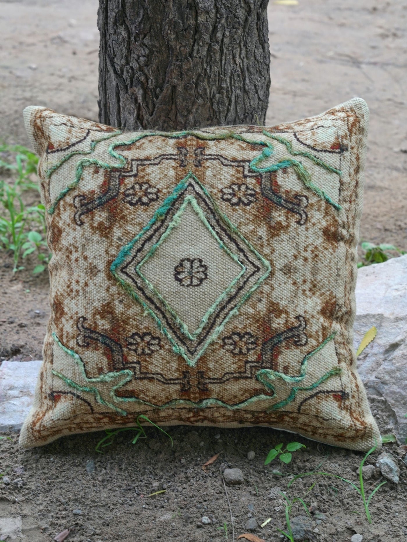 Gea Embroidered Cotton Cushion