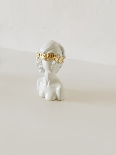 Greek Goddess Blindfolded Lady figurine