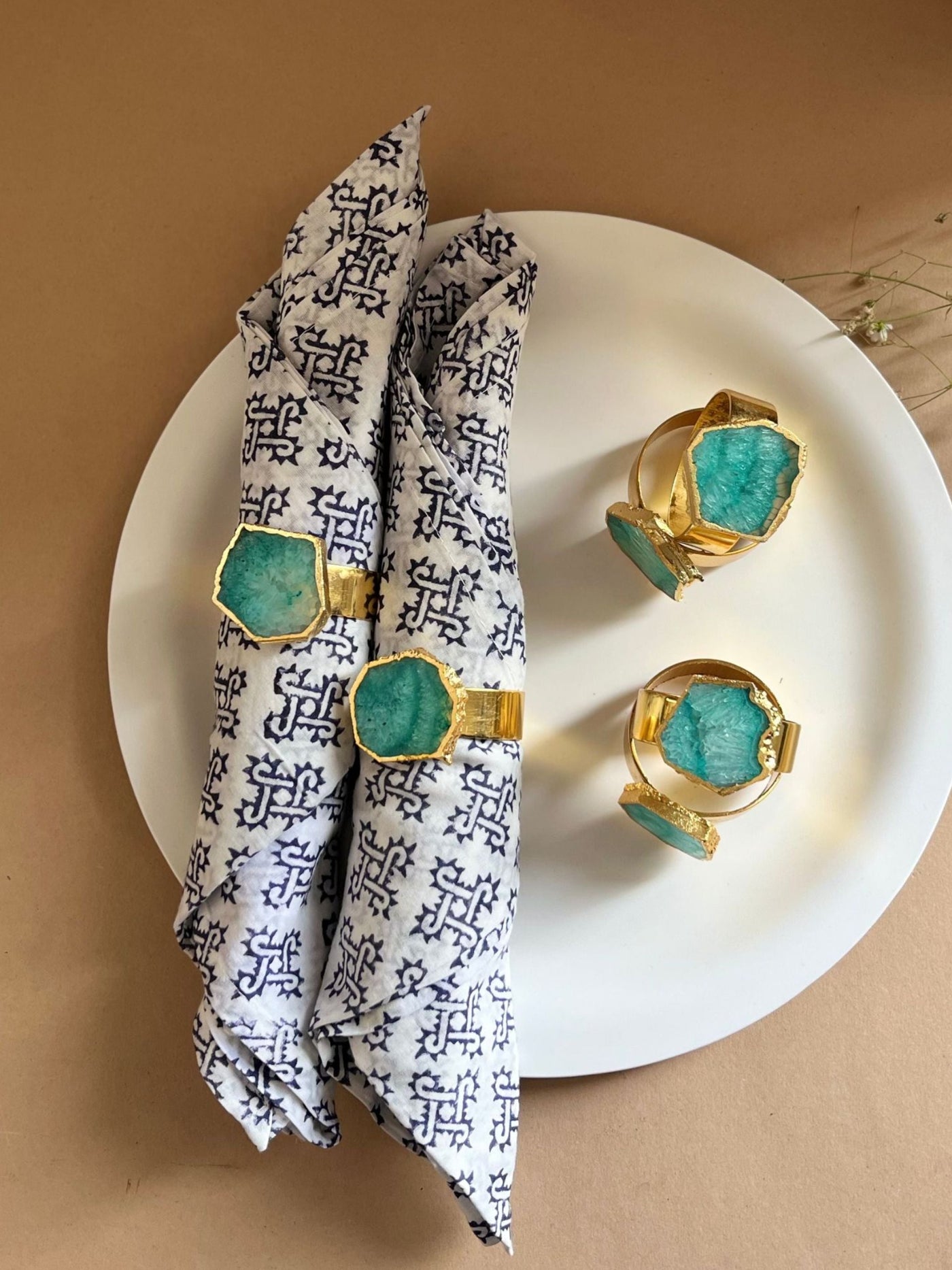 Napkin Rings Set of 6 - Green Crystal Agate