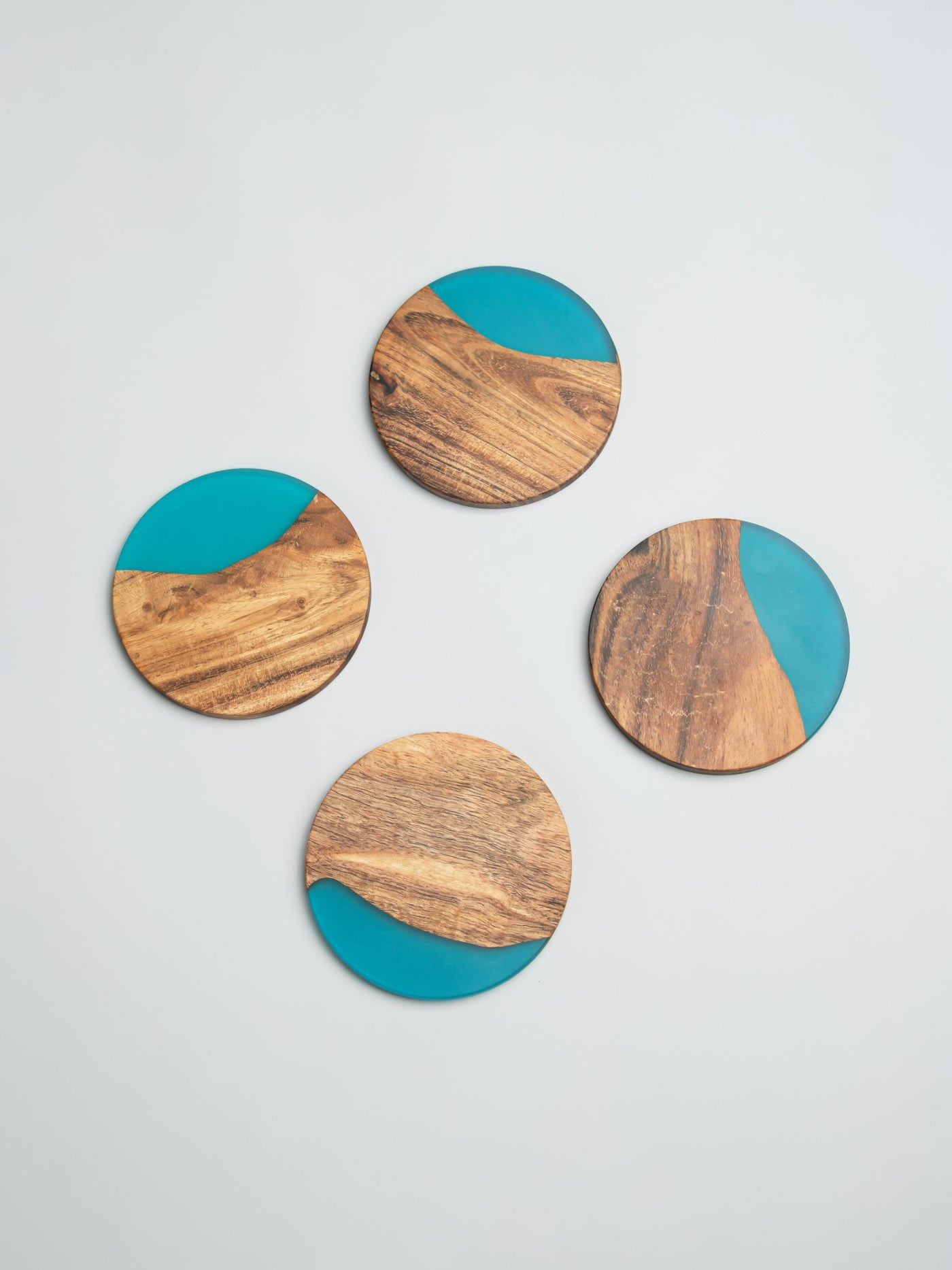 Island Paradise Wood-Epoxy Coasters Round- Set of 4