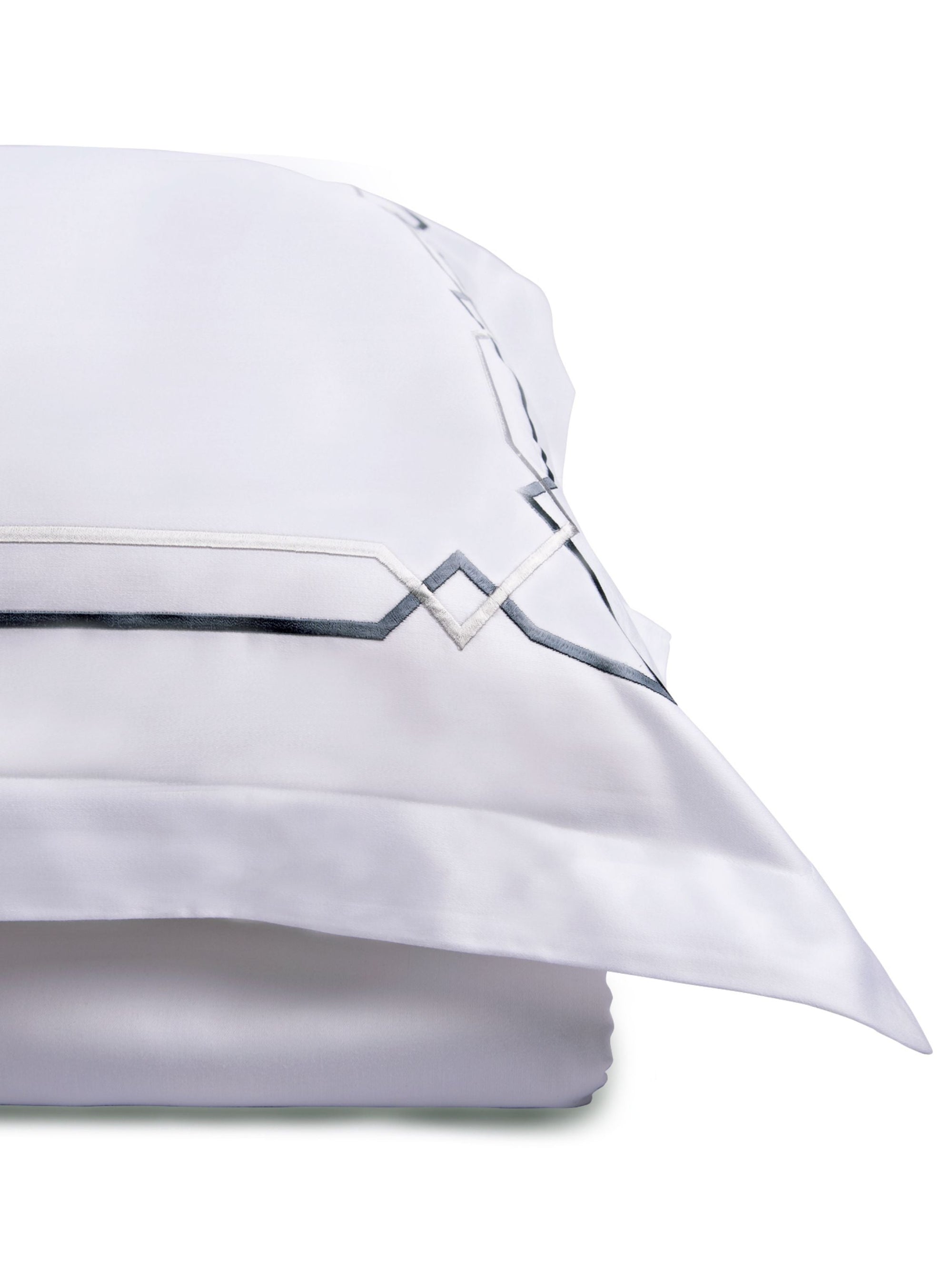 Bedsheet - Mountain Trail White