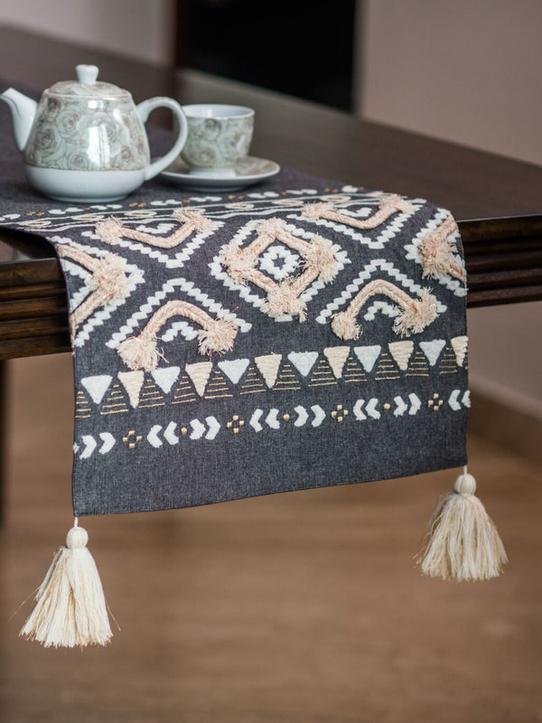 Navroz Emb Runner