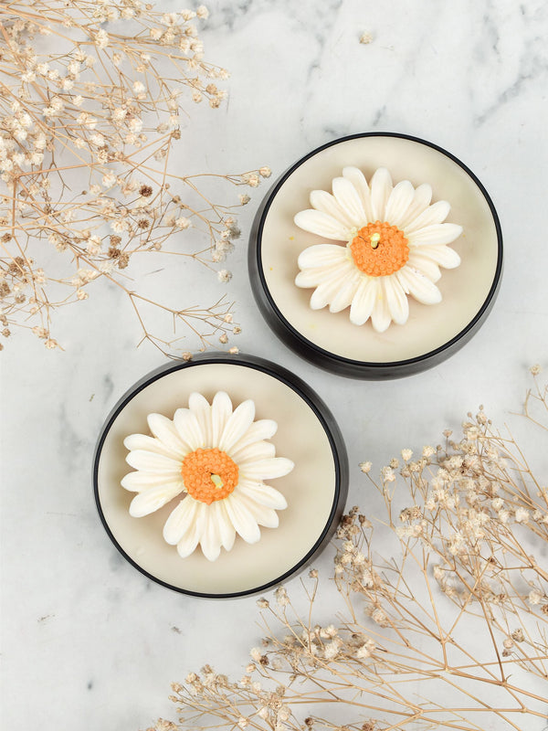 White Daisy Flower Soy Wax Candle