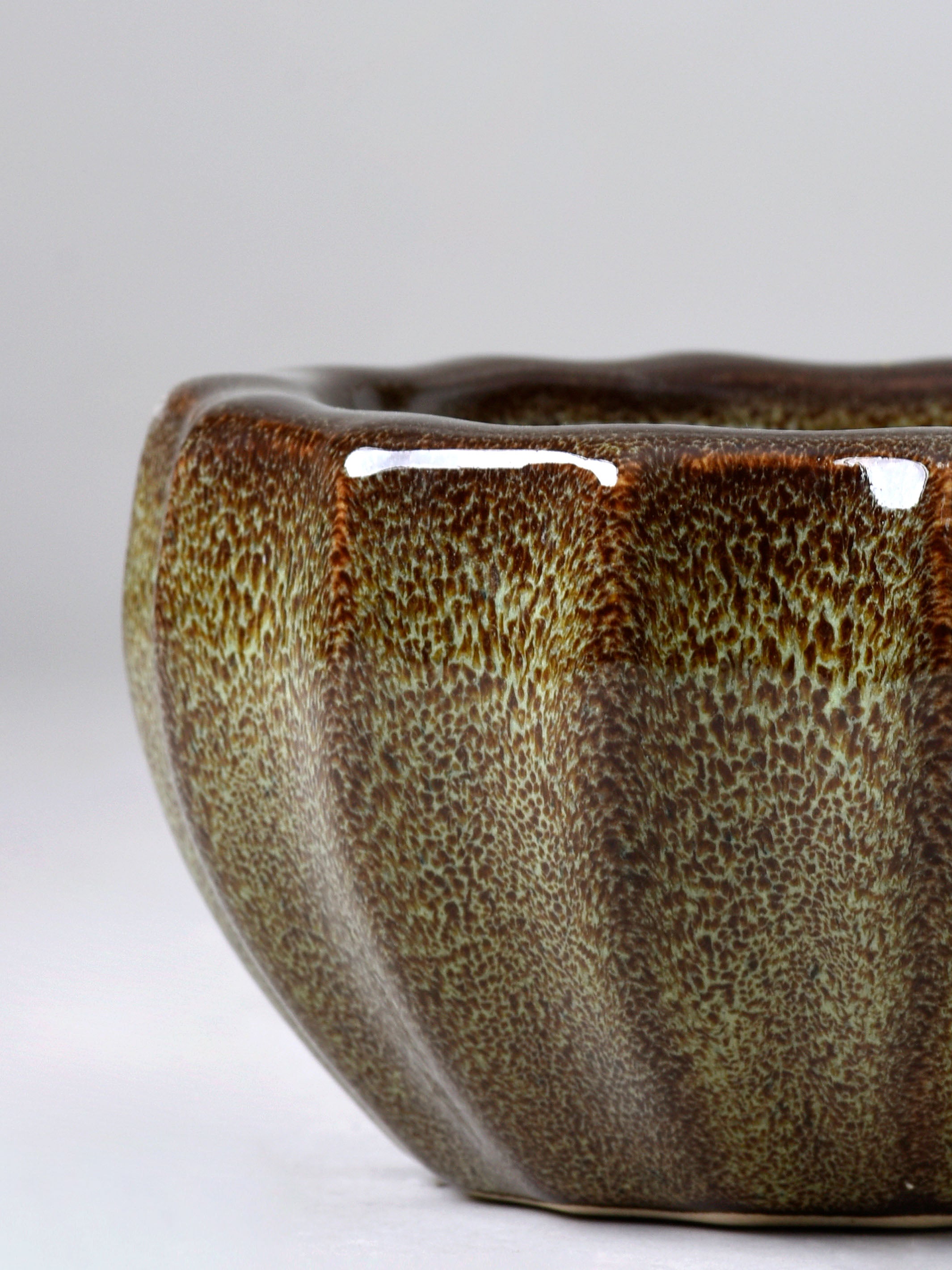 Ribbed Ceramic Fern Planter