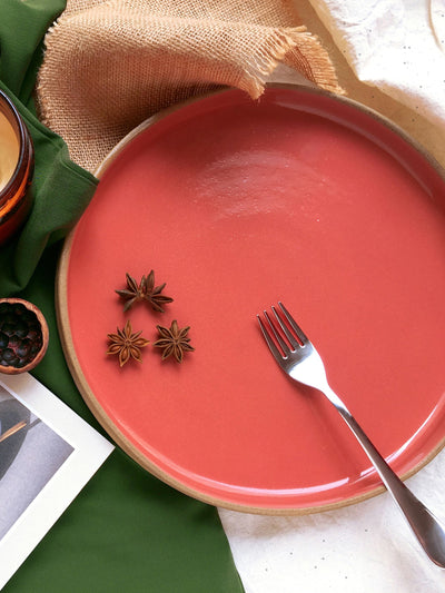 Rimmed Dinner Plate