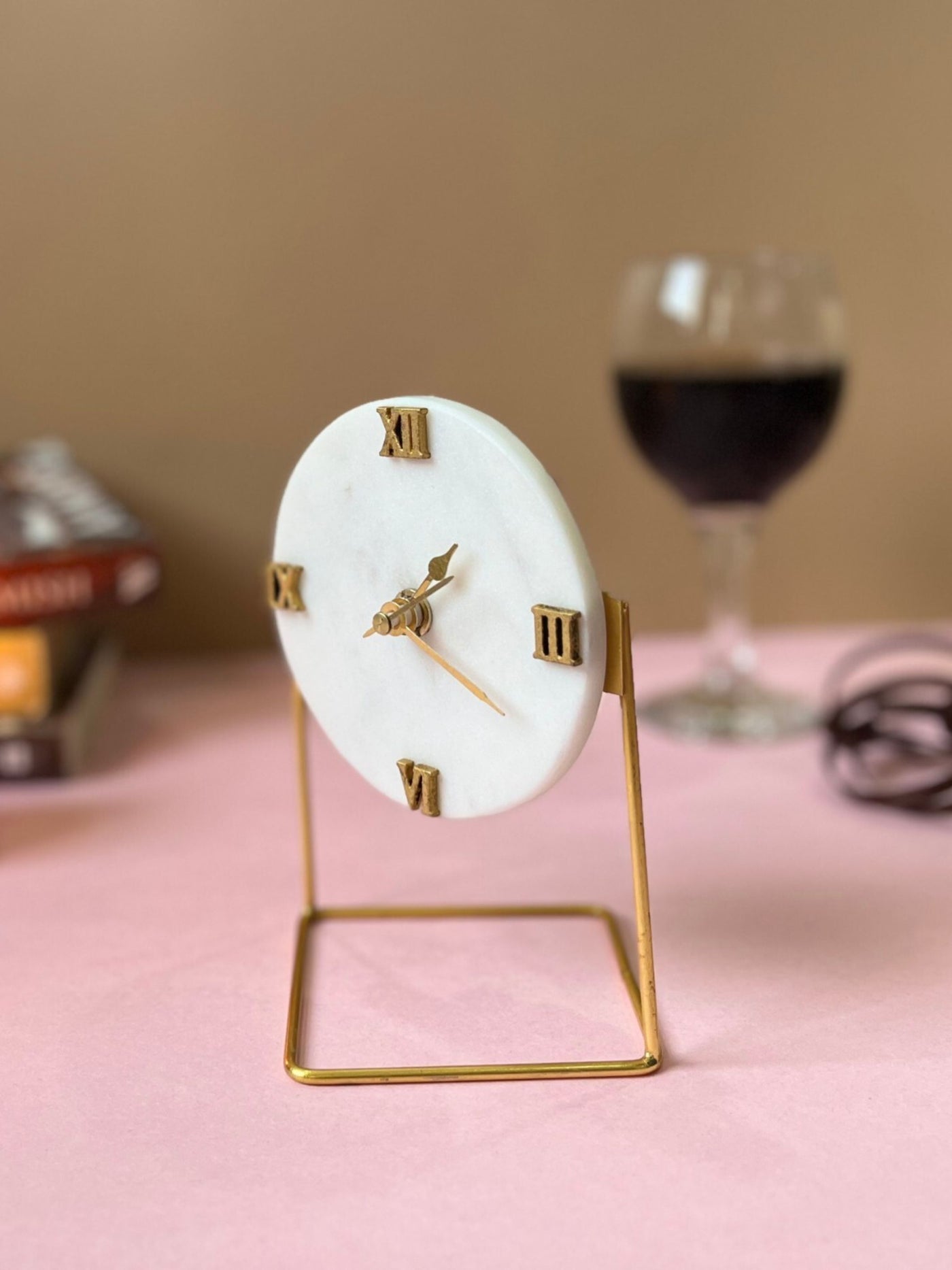 Round Marble Desktop Clock With Stand