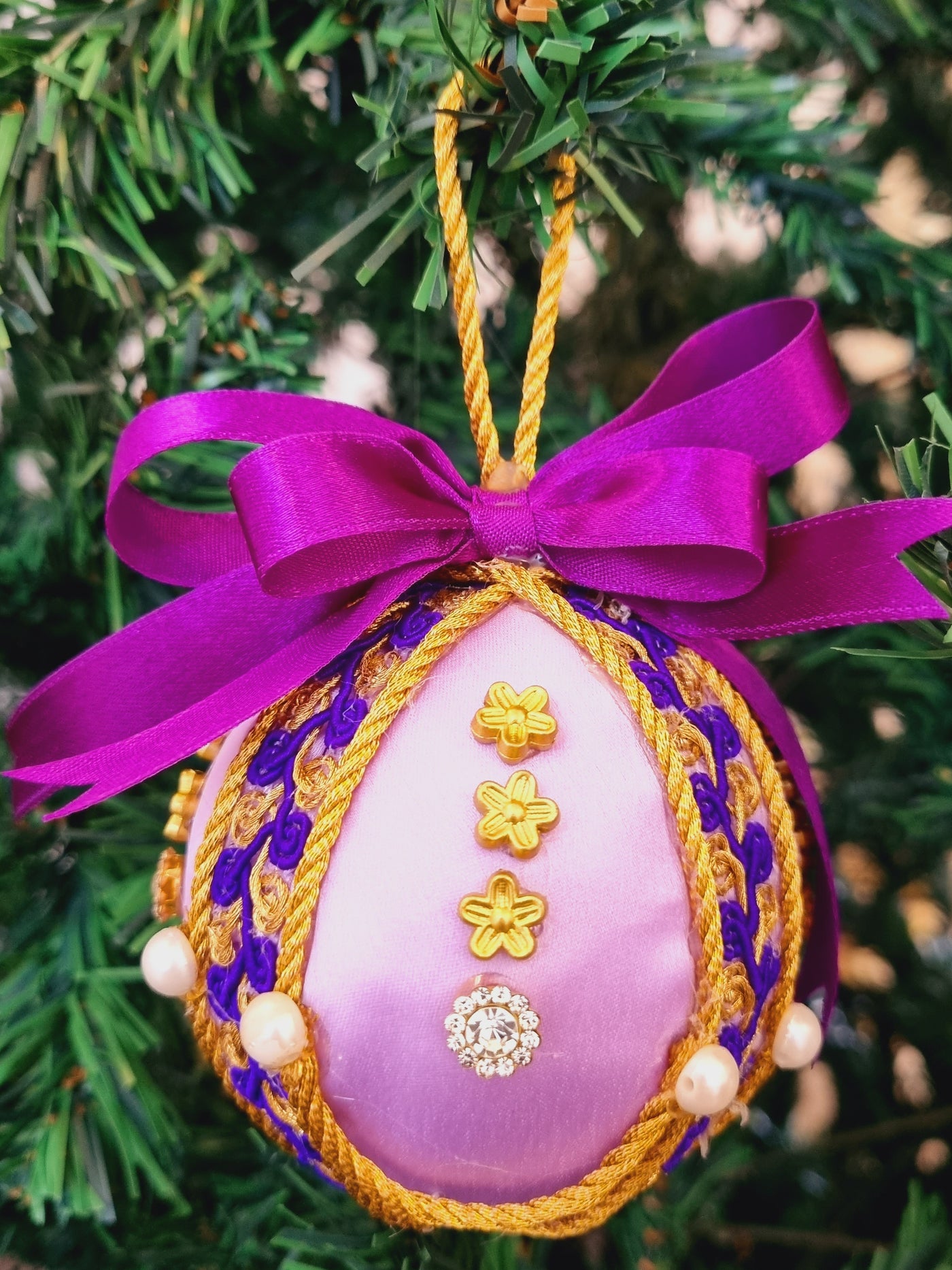 Royal Christmas Bauble