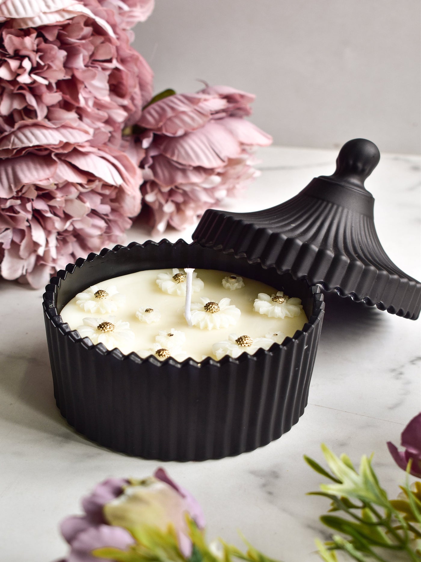 Soy Wax Candle White Daisy Flowers
