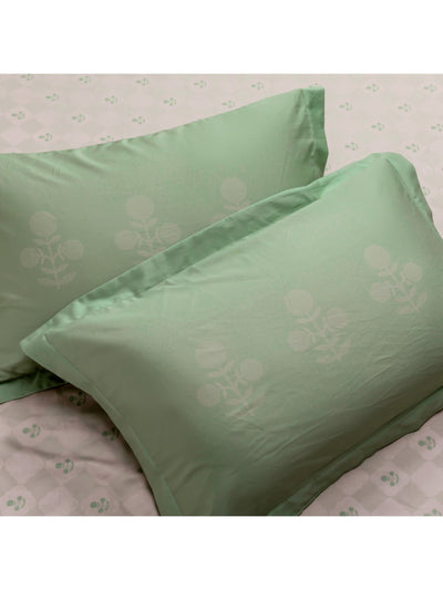 The Bageecha Bedsheet In Tender Green