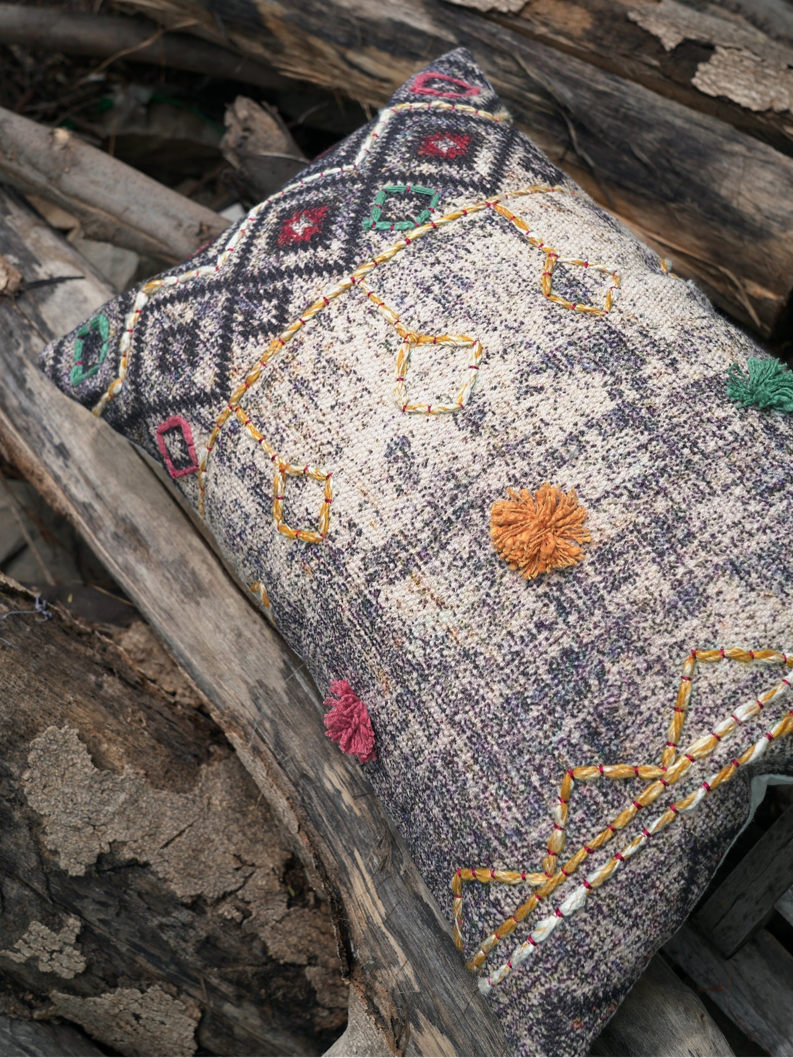 Yildiz Embroidered Pillow Cover